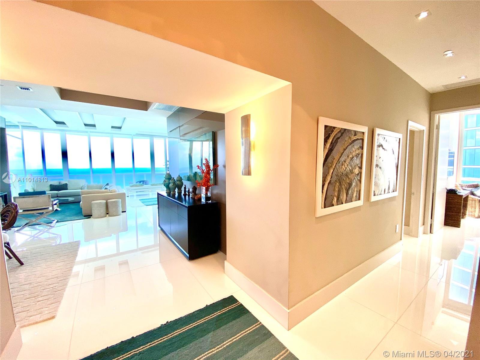 Sunny Isles Beach, FL 33160,15811 Collins Ave #3601