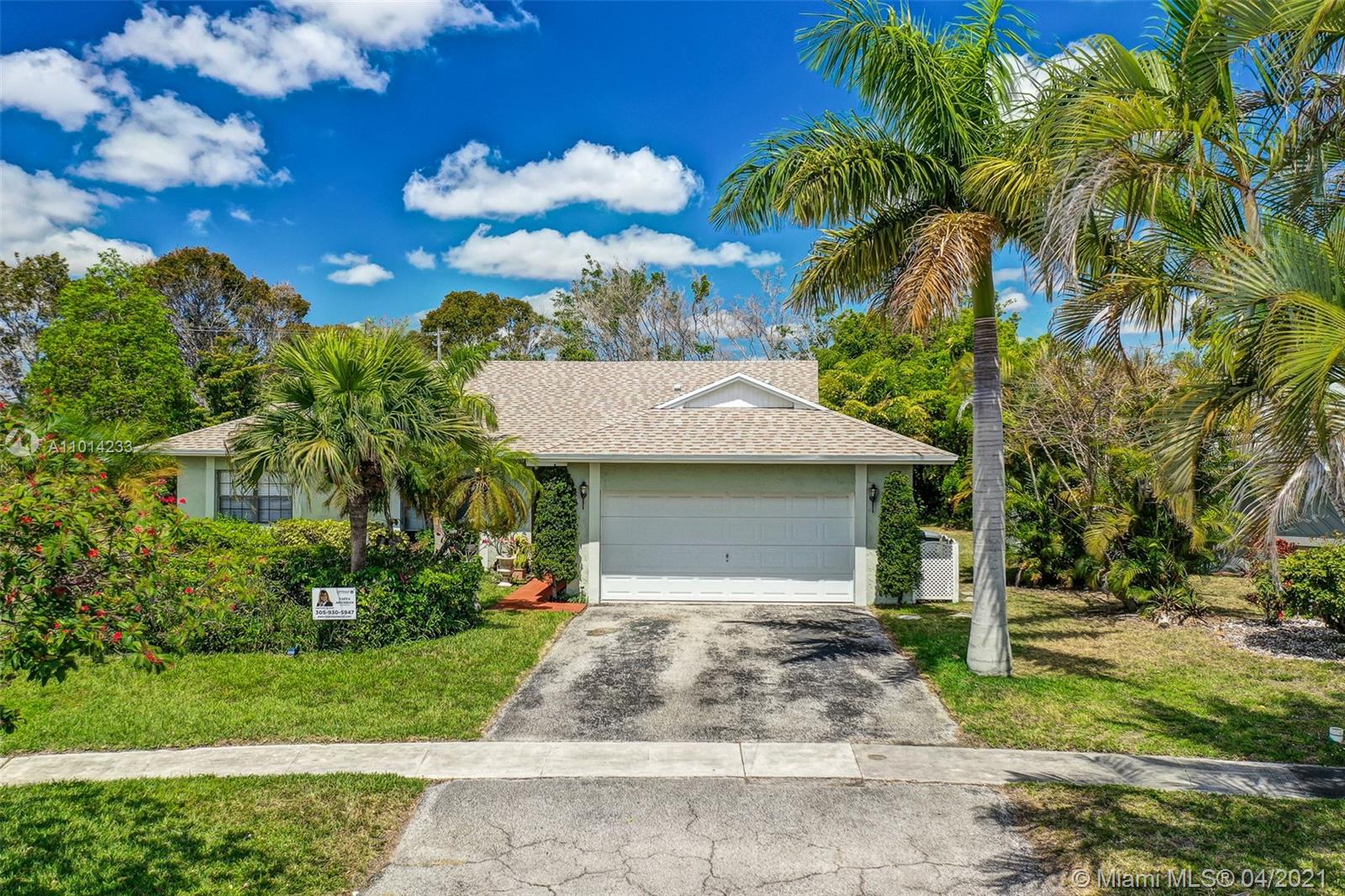 20525 Carousel Cir W, Boca Raton, FL 33434