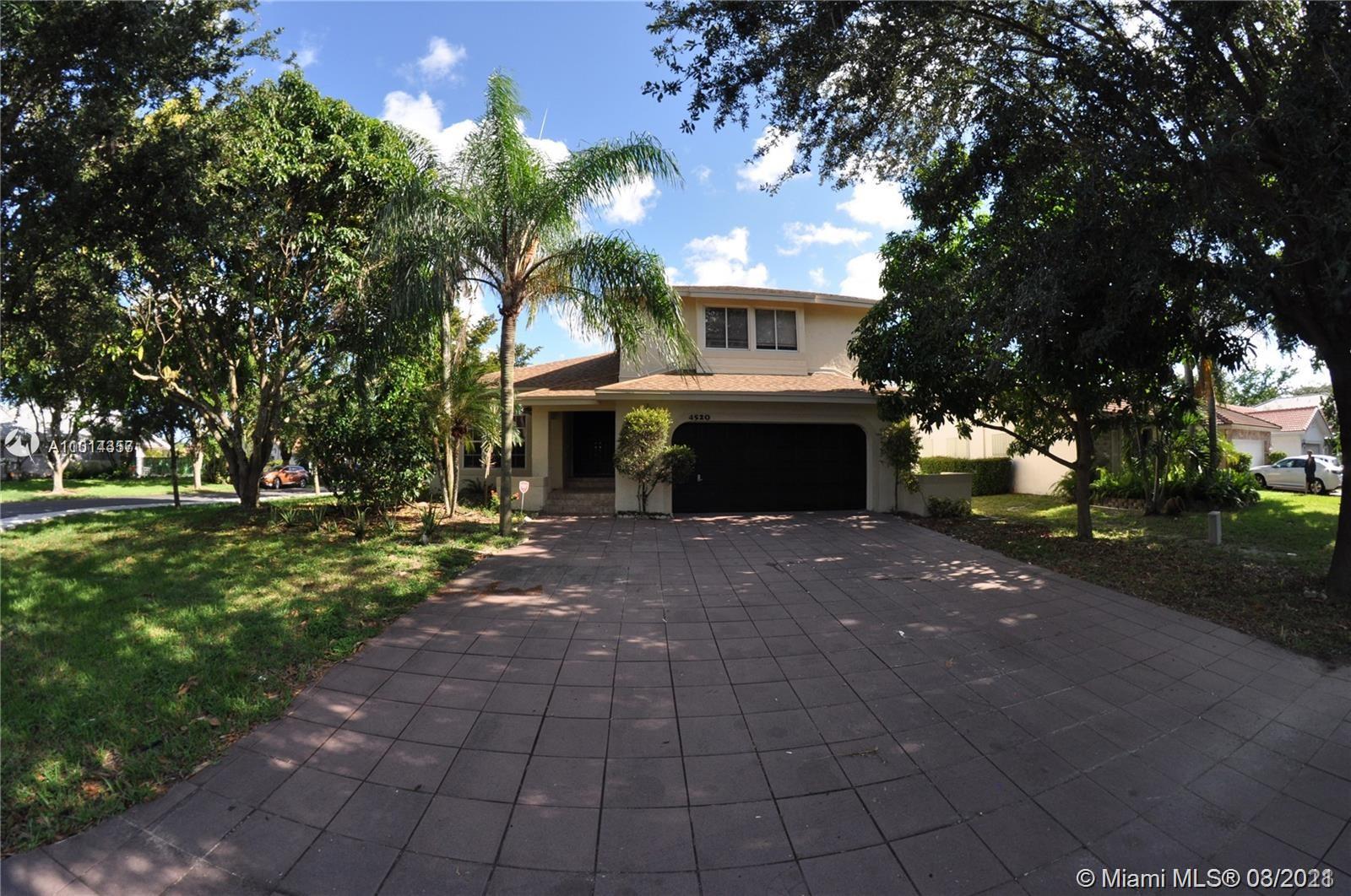 4520 NW 52nd St, Coconut Creek, FL 33073