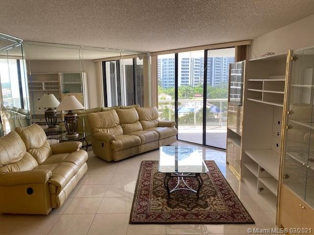 Aventura, FL 33180,3610 Yacht Club Dr #703