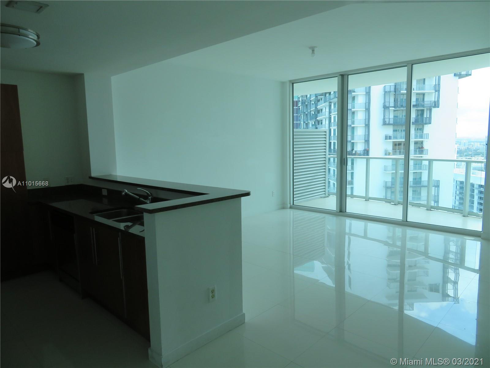 300 S Biscayne Blvd #T-3507, Miami, FL 33131