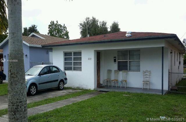 2221 Charleston St, Hollywood, FL 33020