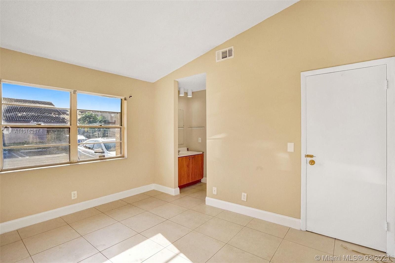 6276 NW 170th Ter, Hialeah, FL 33015
