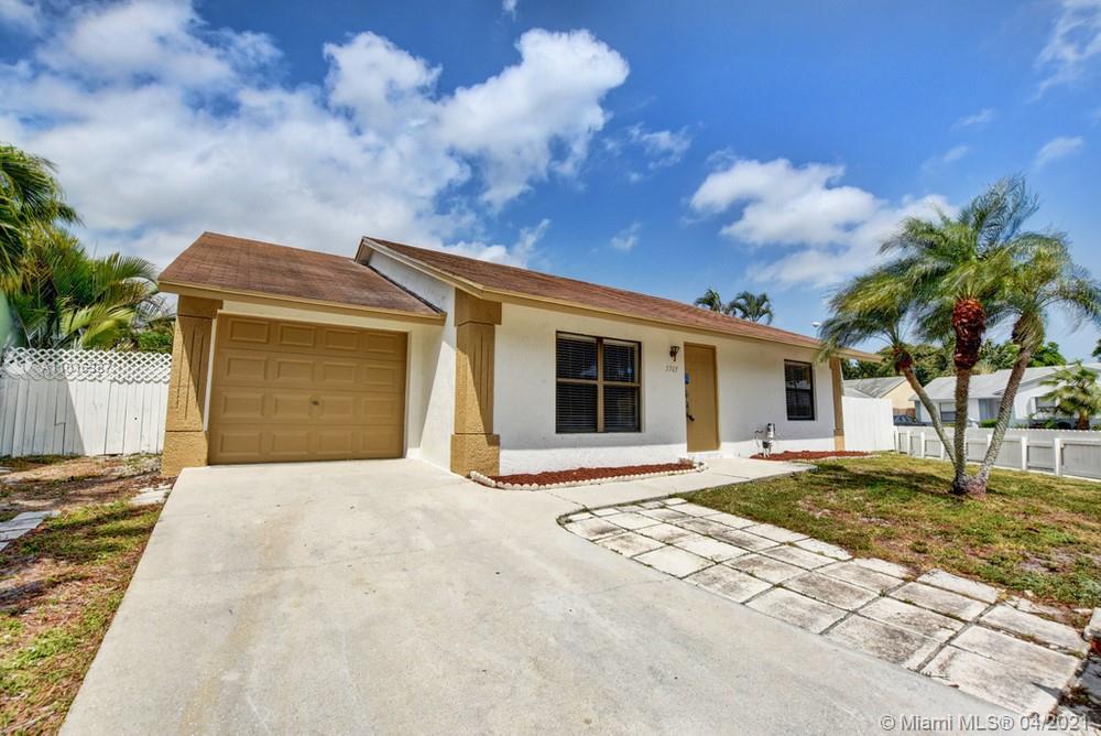 Lake Worth, FL 33463,5765 Aurora CT