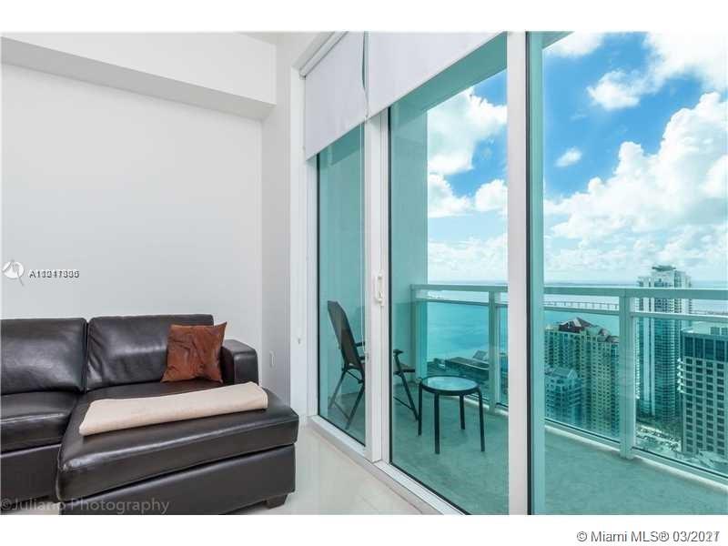 Miami, FL 33131,950 Brickell Bay Dr #3609