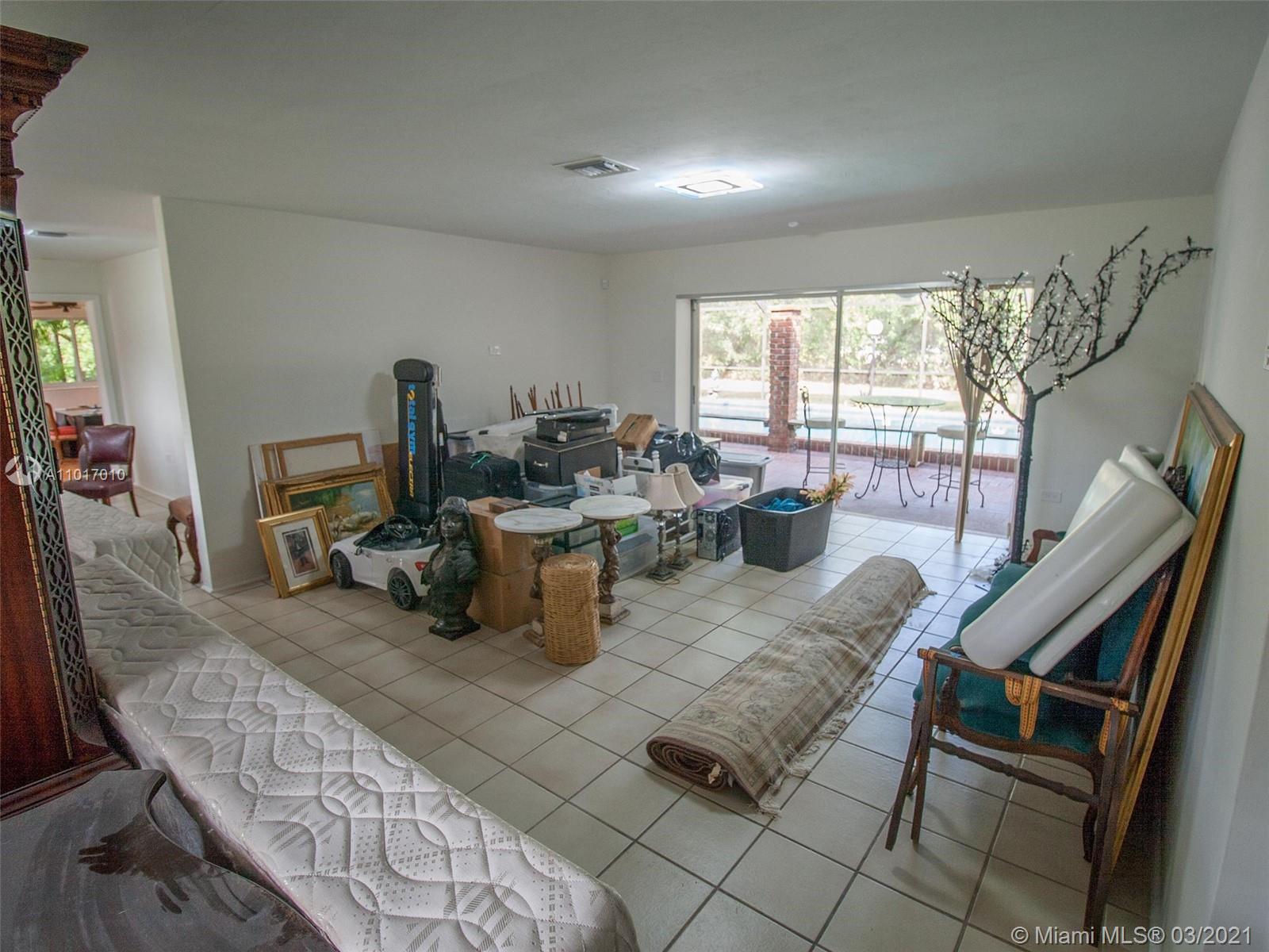 Pinecrest, FL 33156,9875 SW 69th Ct