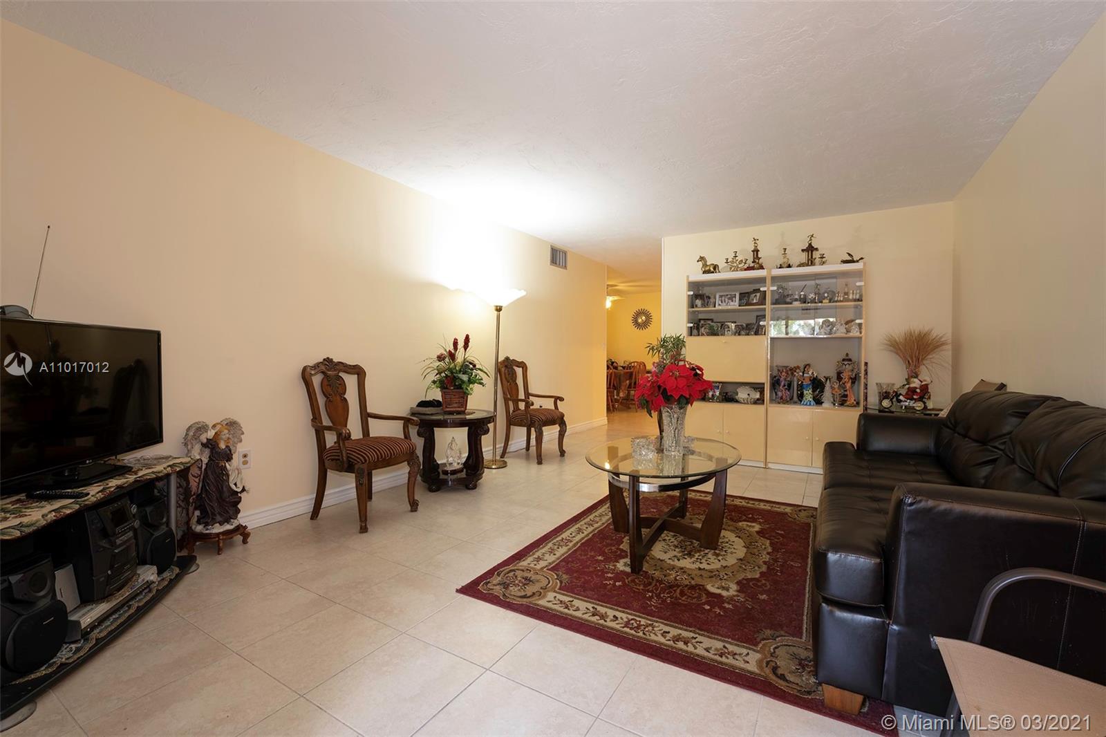 1681 NW 70th Ave #220, Plantation, FL 33313