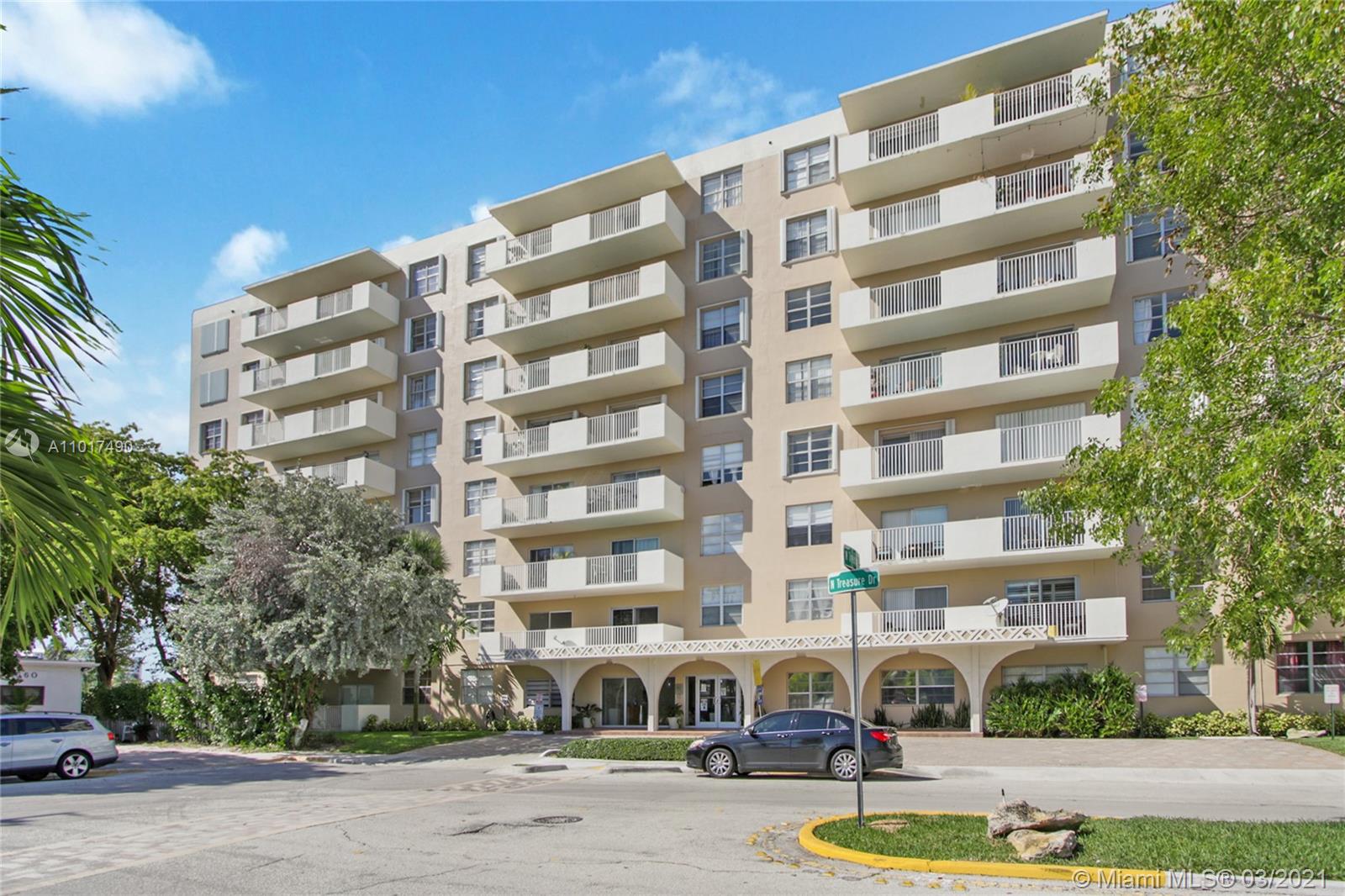 North Bay Village Gated Properties Single Family Homes and Condos for