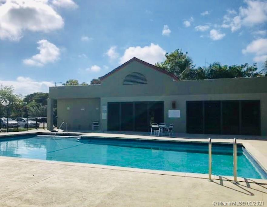 Oakland Park, FL 33309,218 Lake Pointe Dr #201