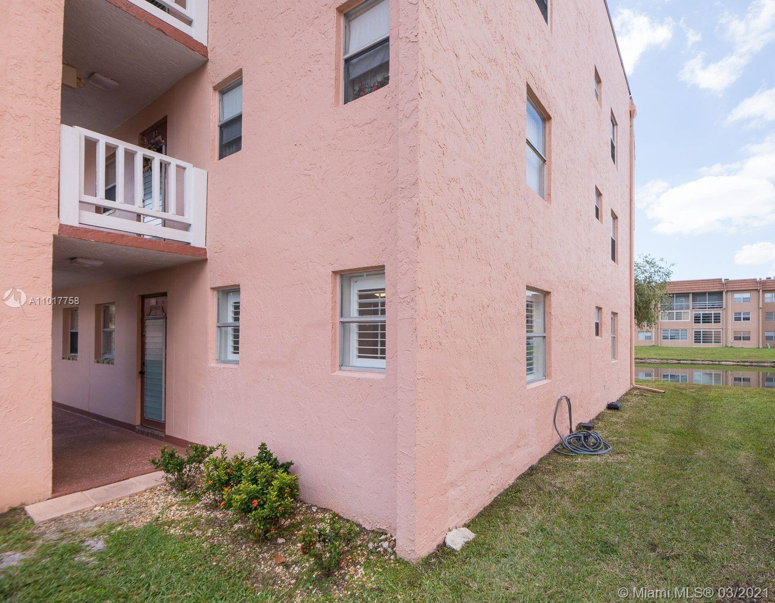 Sunrise, FL 33322,9460 Sunrise Lakes Blvd #112