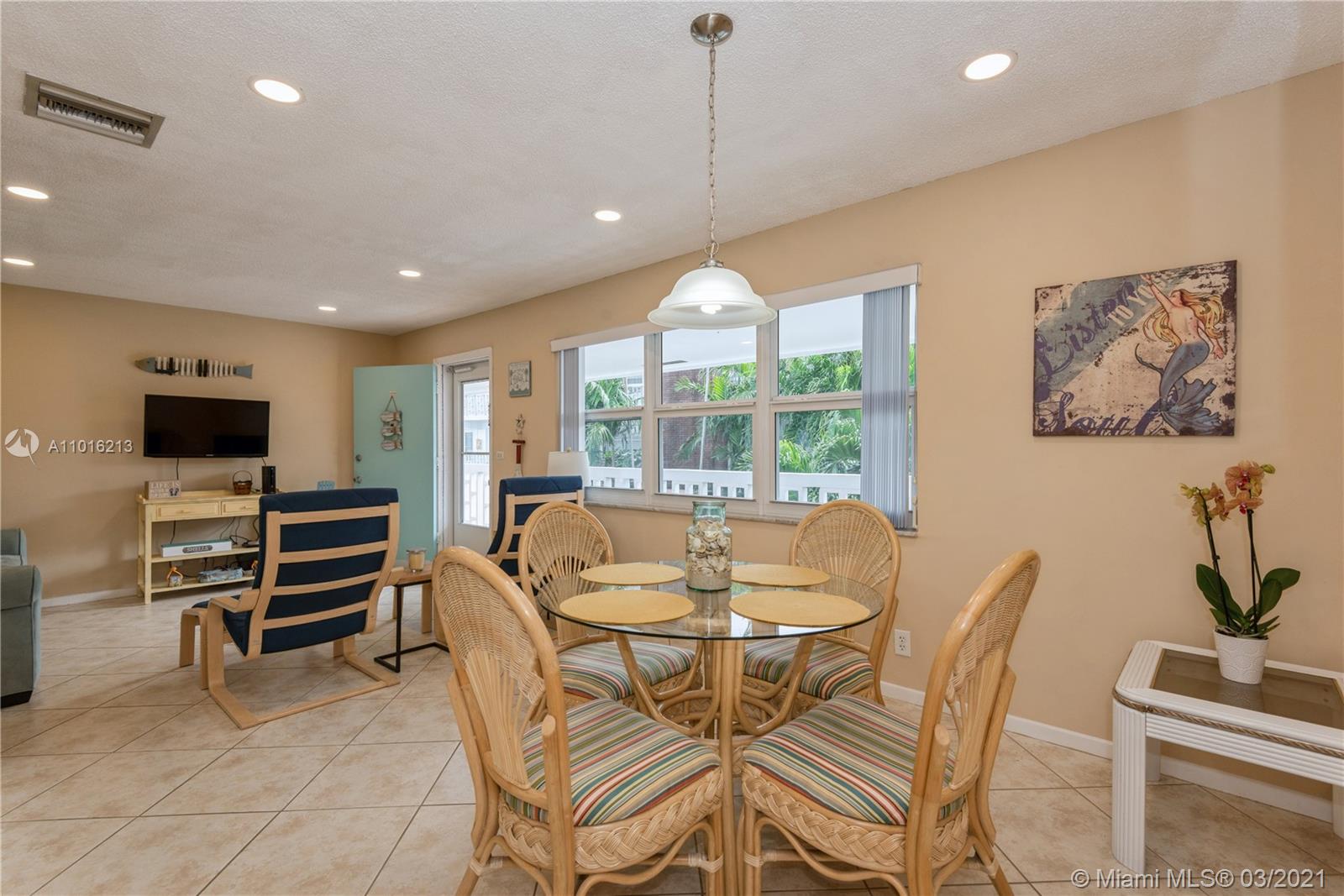 Lauderdale By The Sea, FL 33308,226 Hibiscus Ave #203