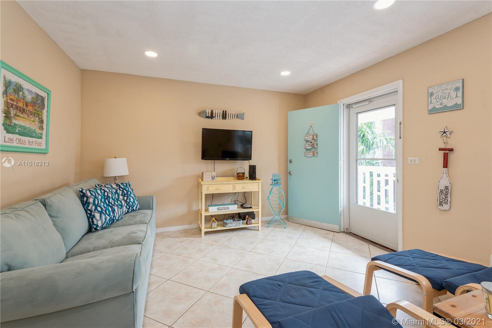 Lauderdale By The Sea, FL 33308,226 Hibiscus Ave #203