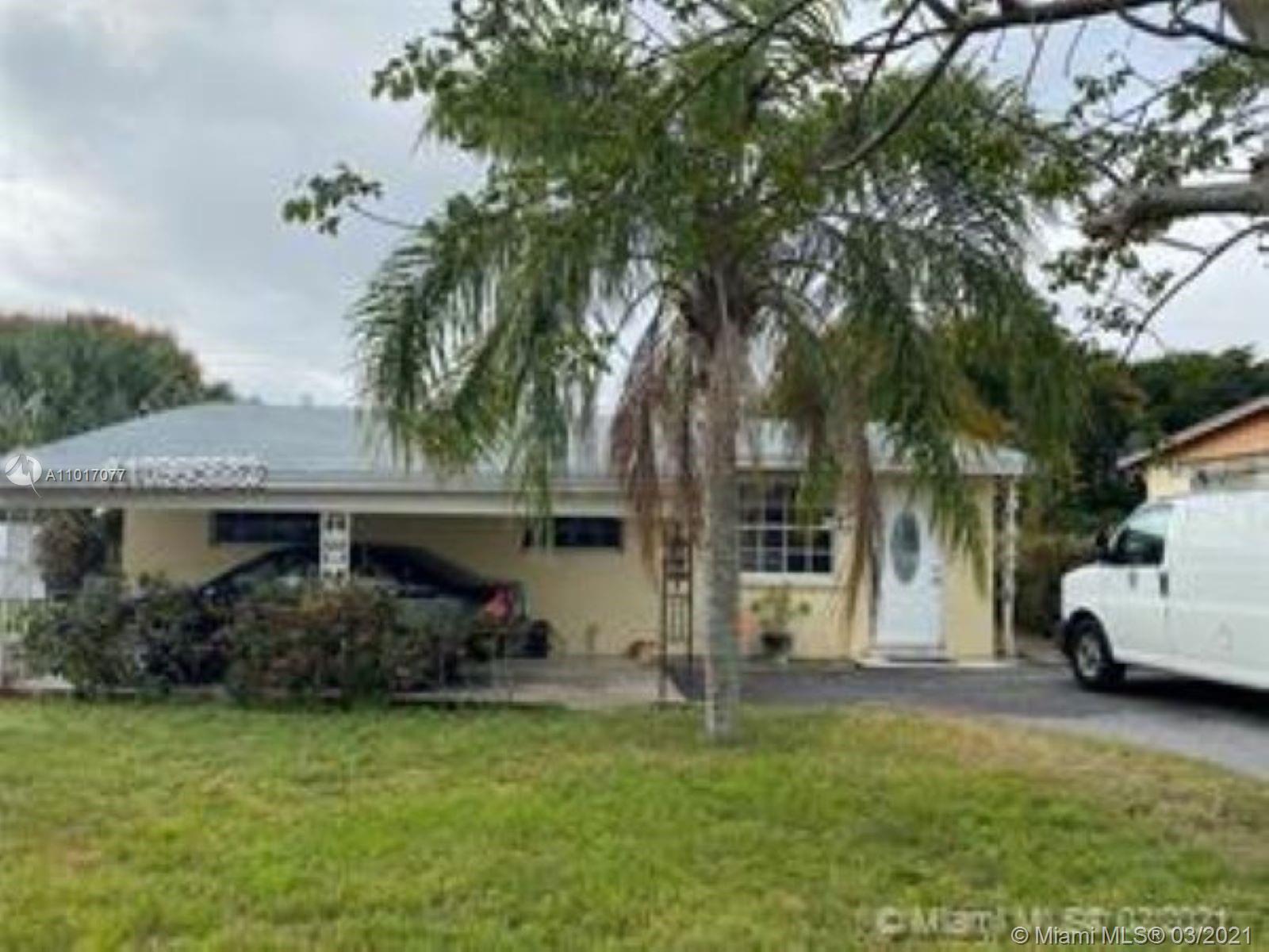 1549 W 32nd St, Riviera Beach, FL 33404