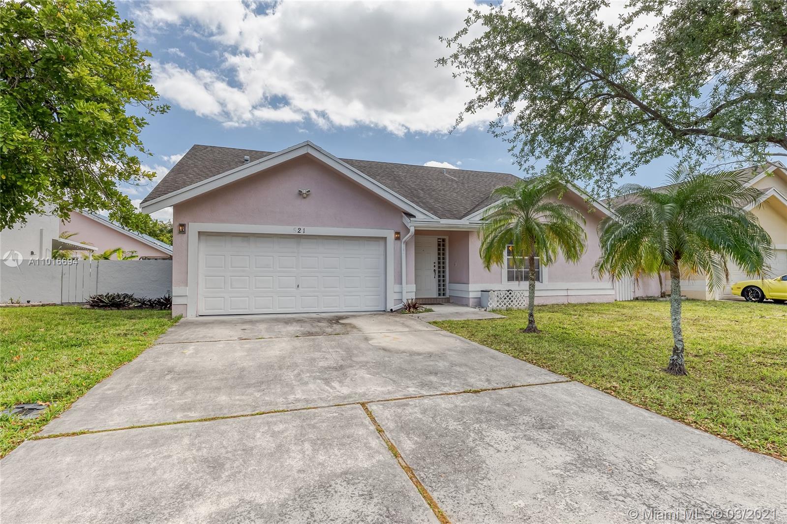 521 NW 207th Ave, Pembroke Pines, FL 33029