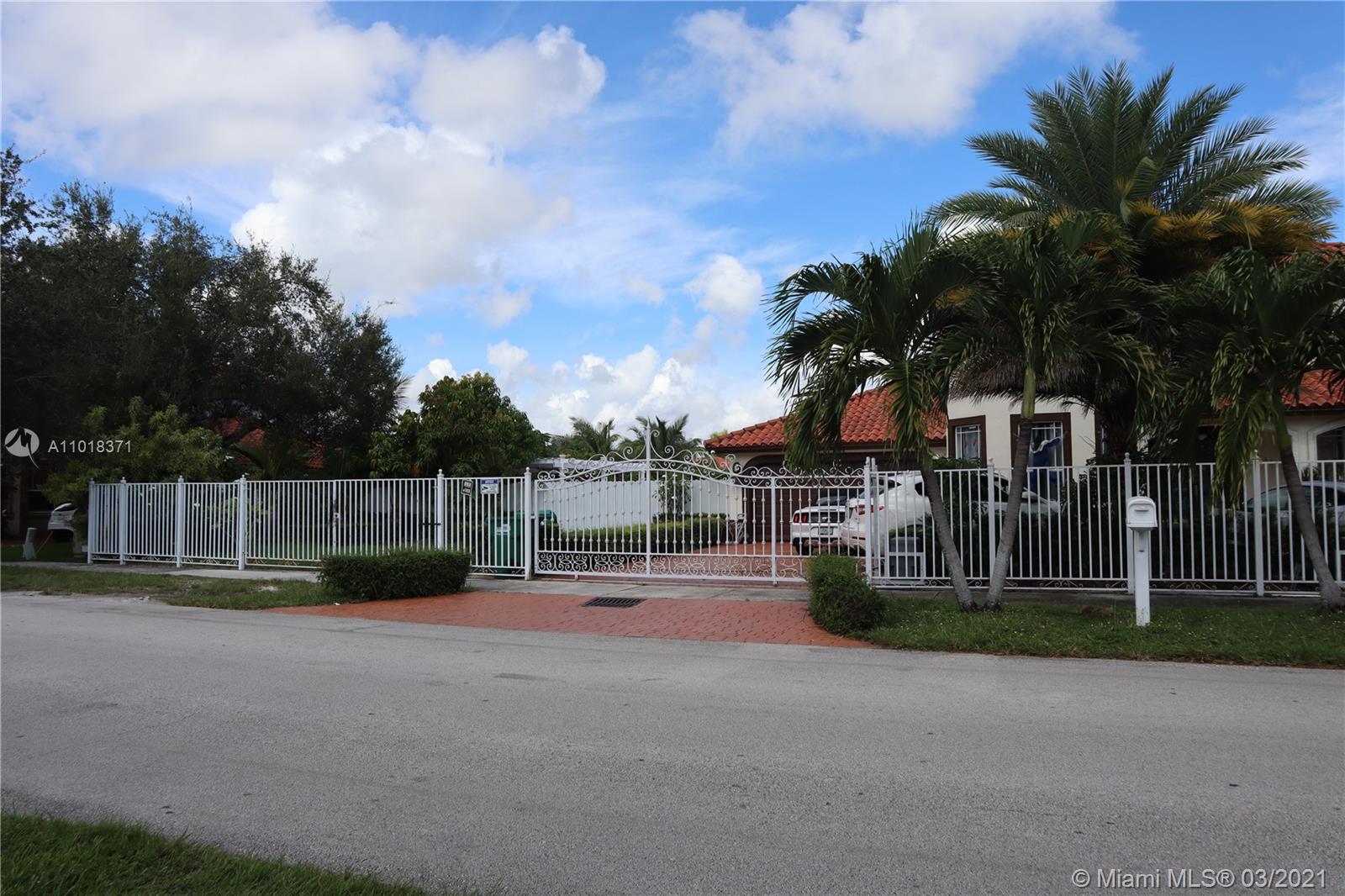 Palmetto Bay, FL 33157,9261 SW 174th St