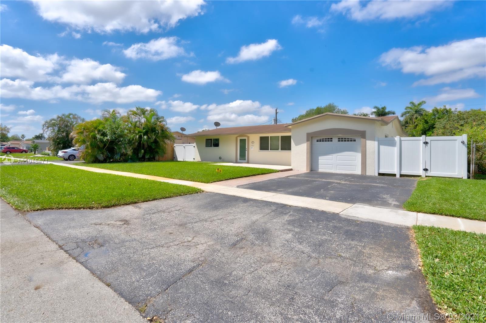 5261 SW 88th Ter, Cooper City, FL 33328