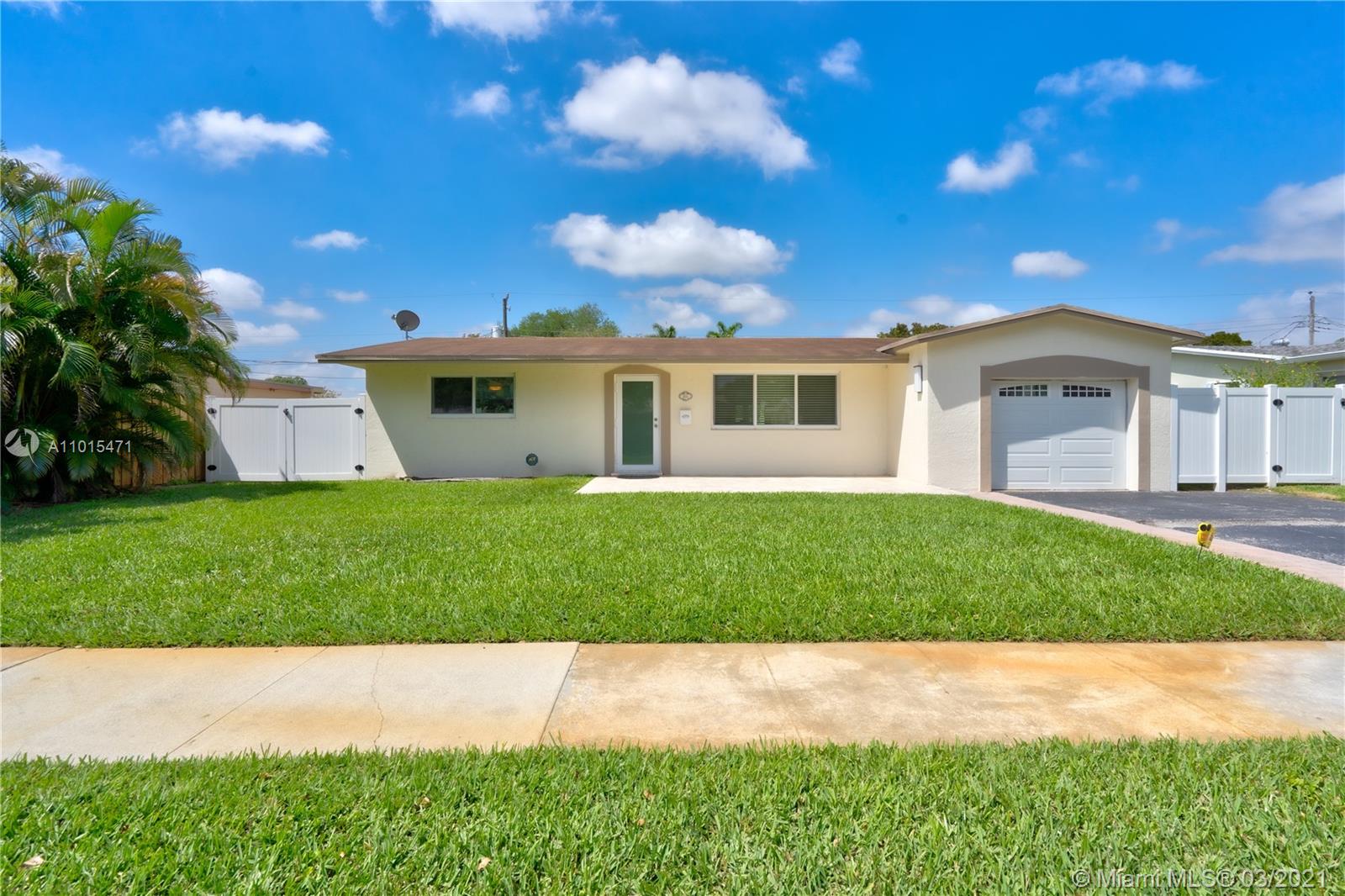 Cooper City, FL 33328,5261 SW 88th Ter