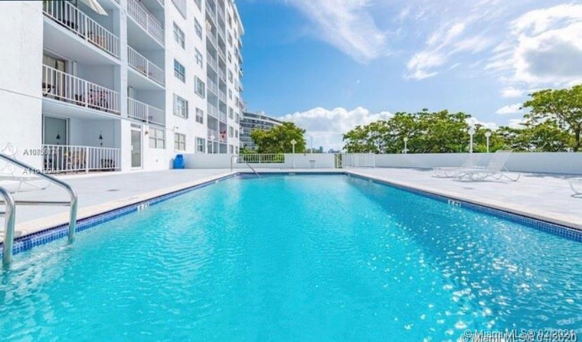 Miami Beach, FL 33141,6900 Bay Dr #4G