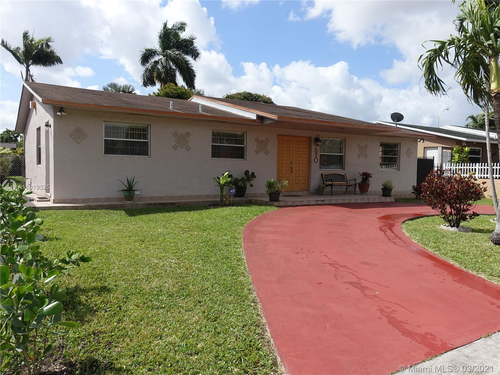 570 W 78th St, Hialeah, FL 33014