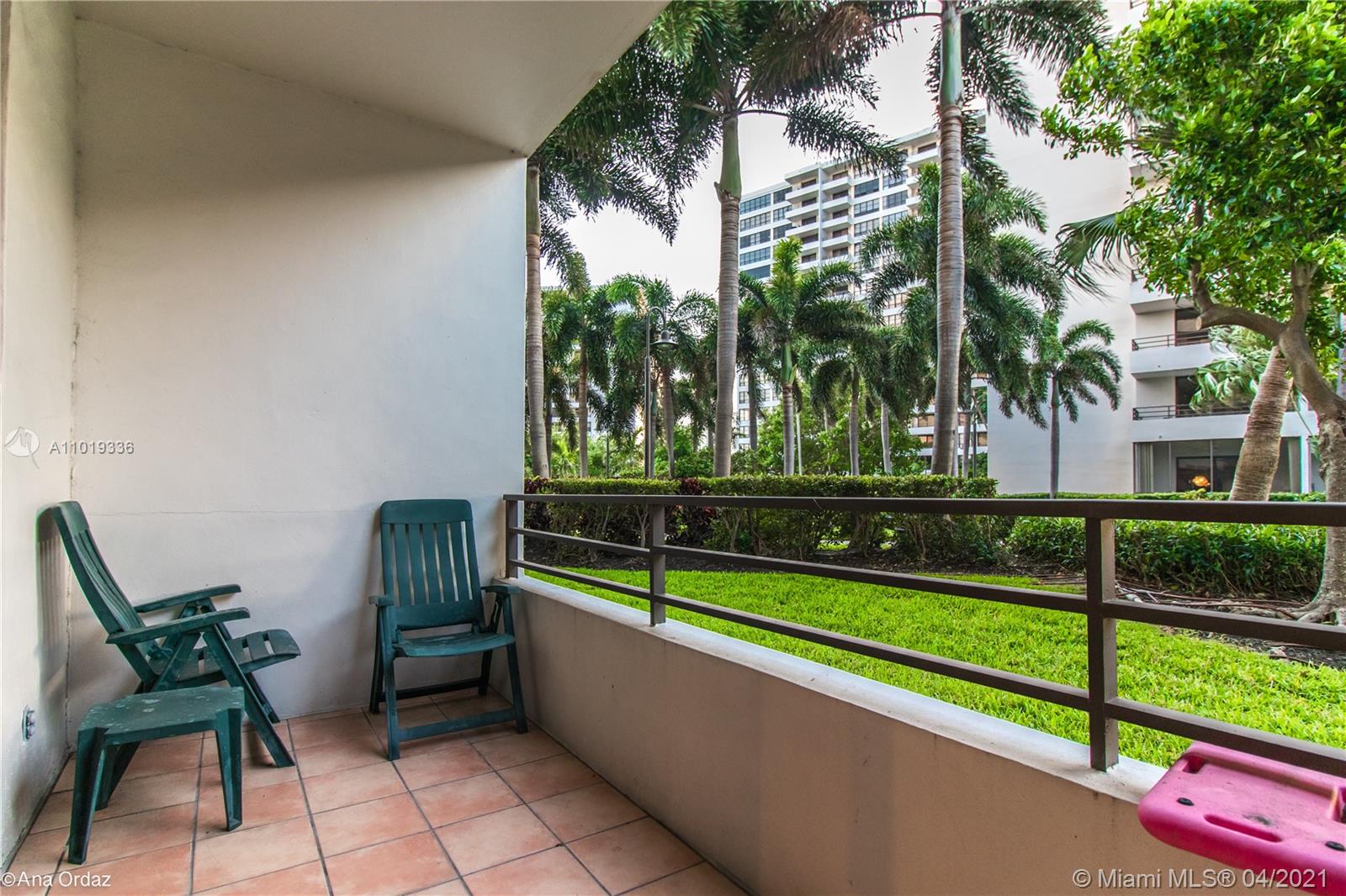 Hallandale Beach, FL 33009,2500 Parkview Dr #310