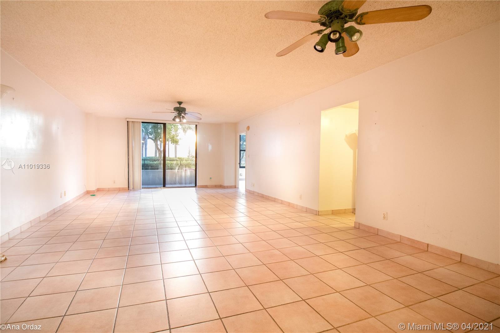 Hallandale Beach, FL 33009,2500 Parkview Dr #310