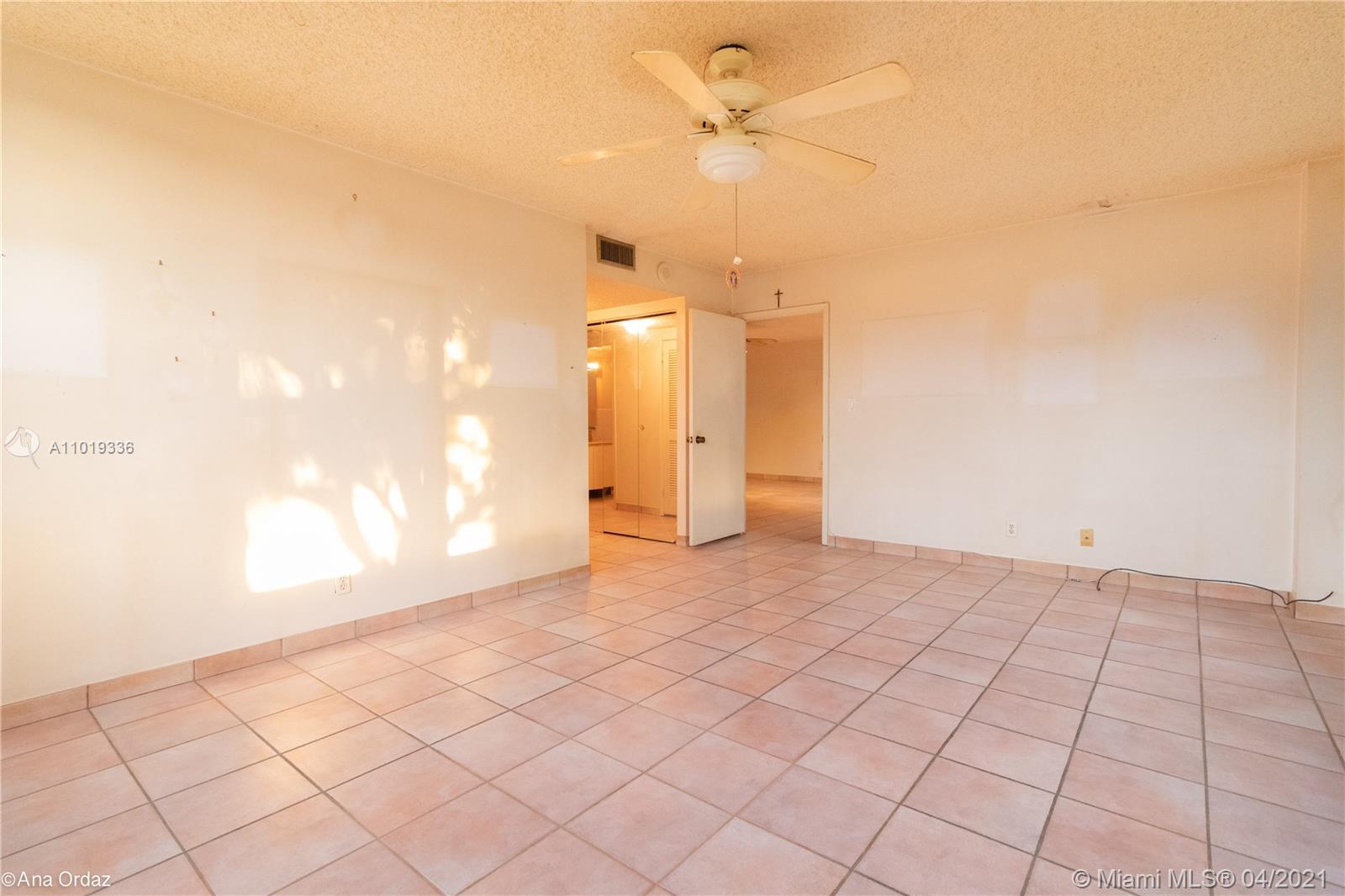 Hallandale Beach, FL 33009,2500 Parkview Dr #310