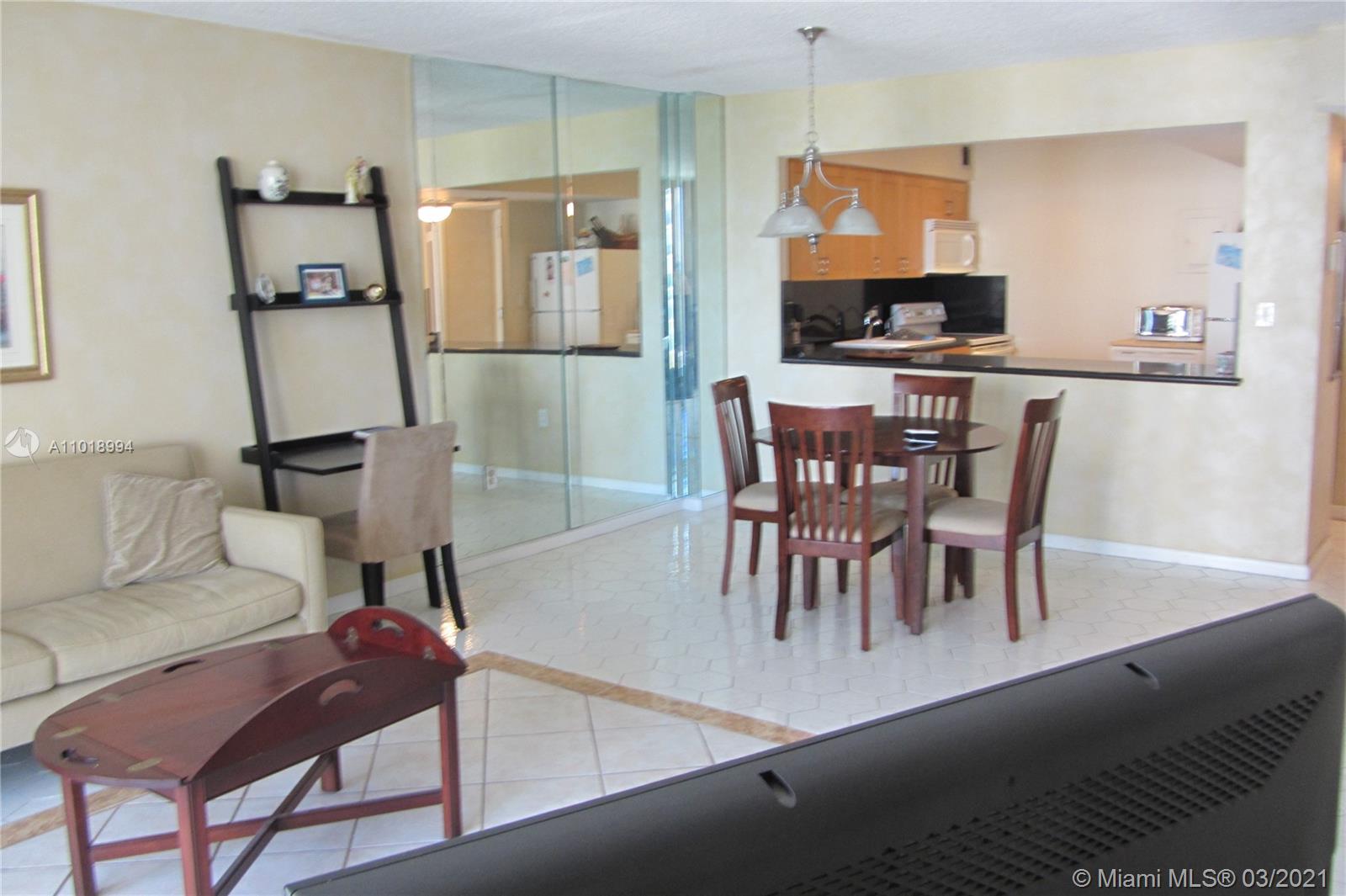 Miami Beach, FL 33140,5701 W COLLINS #909