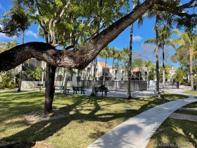 Miami, FL 33156,7959 SW 104th St #105