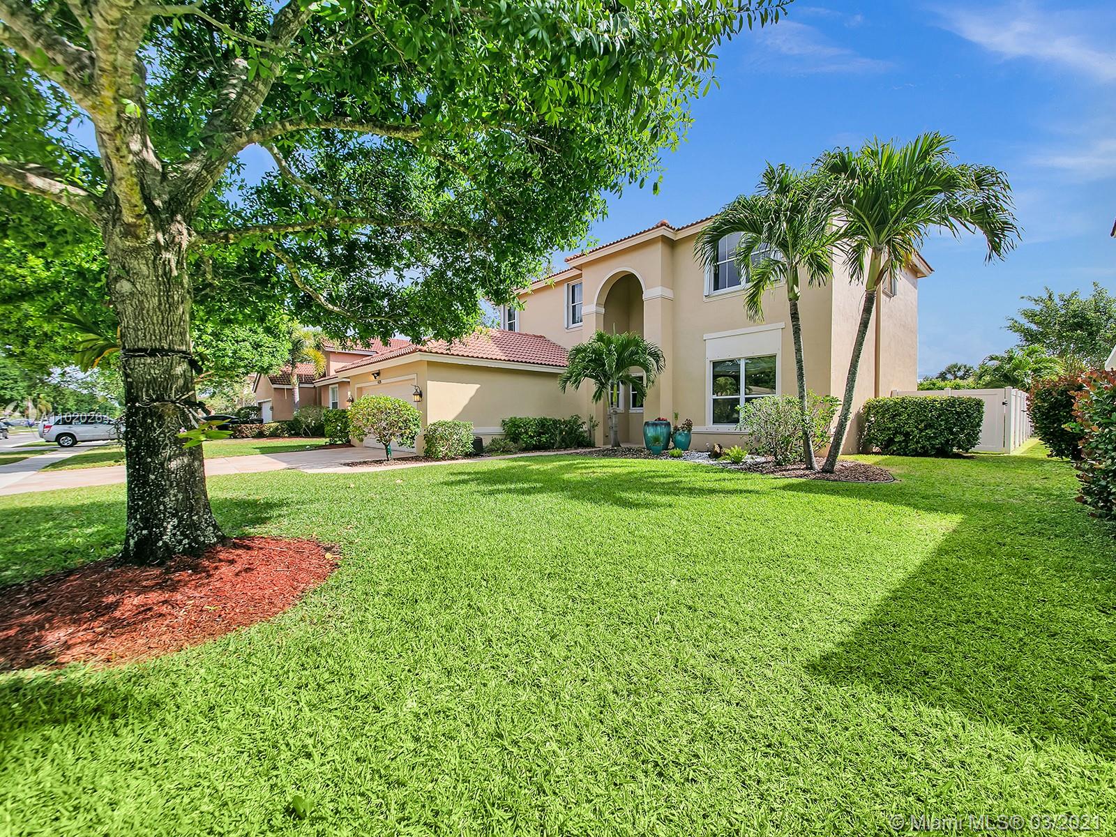 Lake Worth, FL 33463,6838 Lake Nona Pl