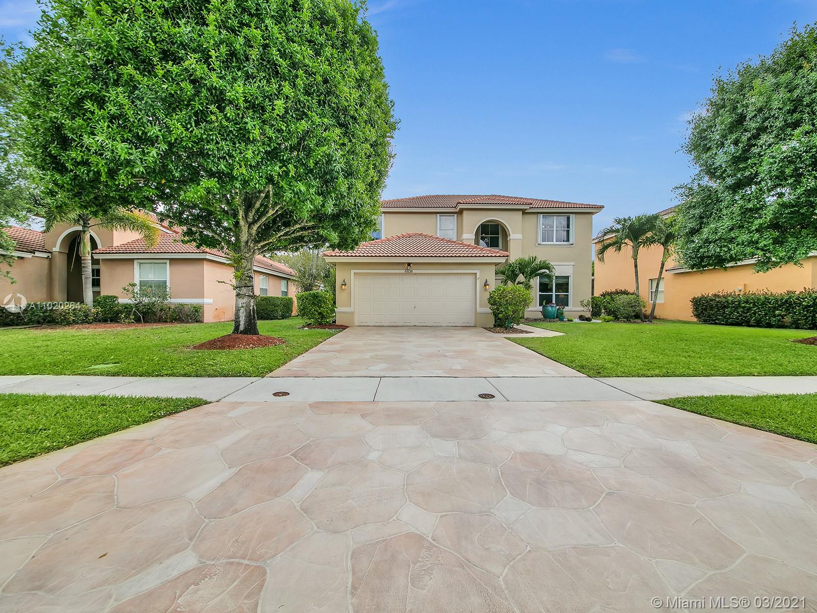 Lake Worth, FL 33463,6838 Lake Nona Pl