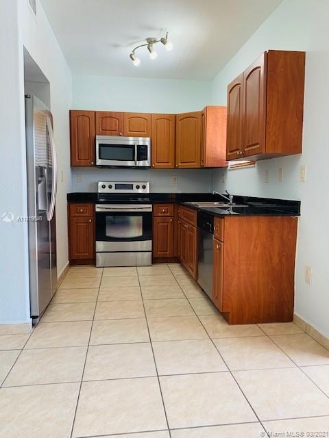 7380 NW 174th Ter #204, Hialeah, FL 33015