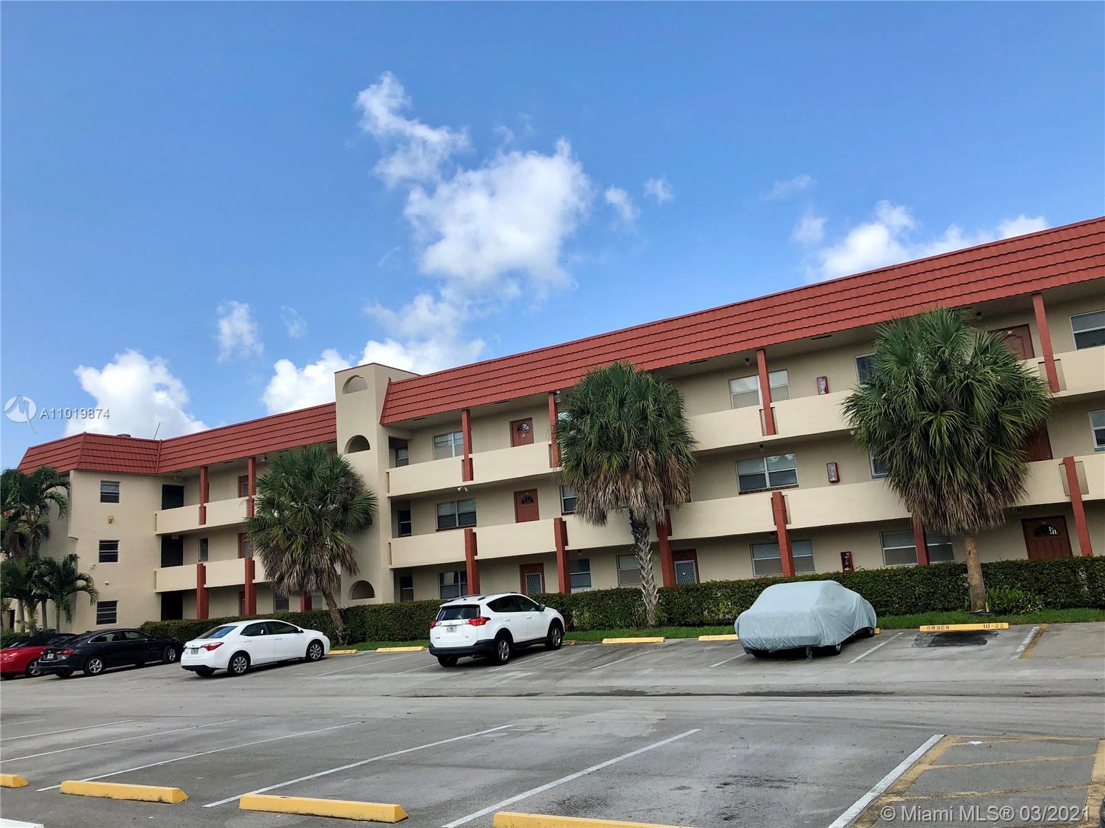 Sunrise, FL 33322,2701 E Sunrise Lakes Dr #107