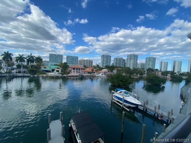 421 Poinciana Dr #1422, Sunny Isles Beach, FL 33160