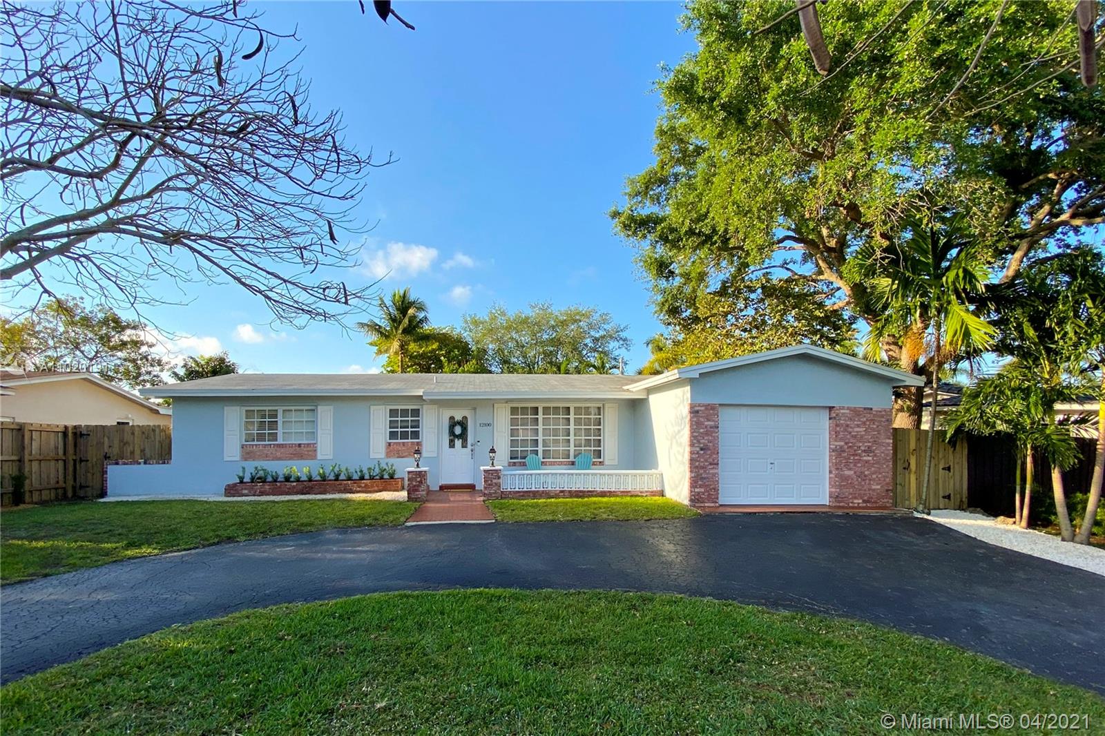 12100 NW 15 St, Pembroke Pines, FL 33026