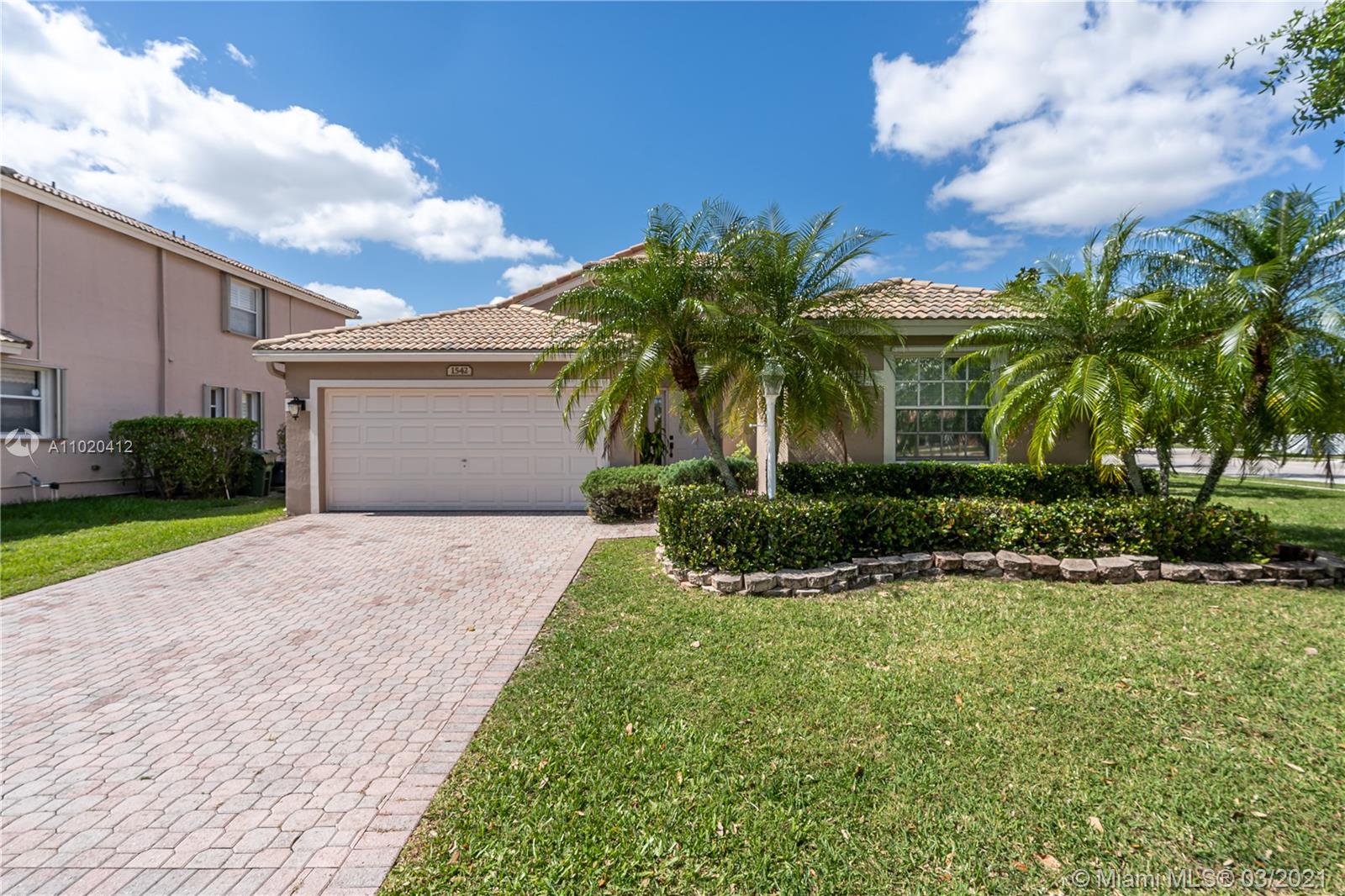 1542 NW 133rd Ave, Pembroke Pines, FL 33028