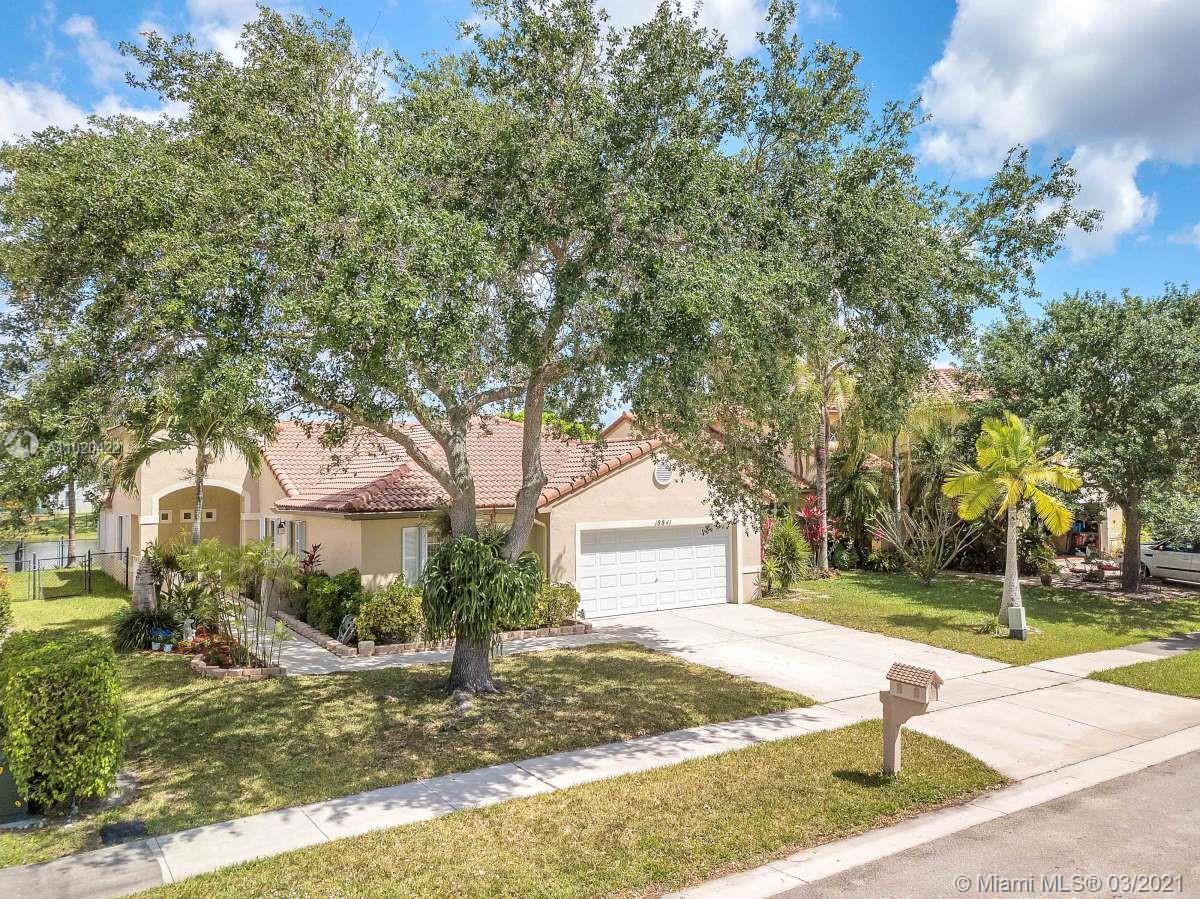 Pembroke Pines, FL 33029,18841 NW 2nd St