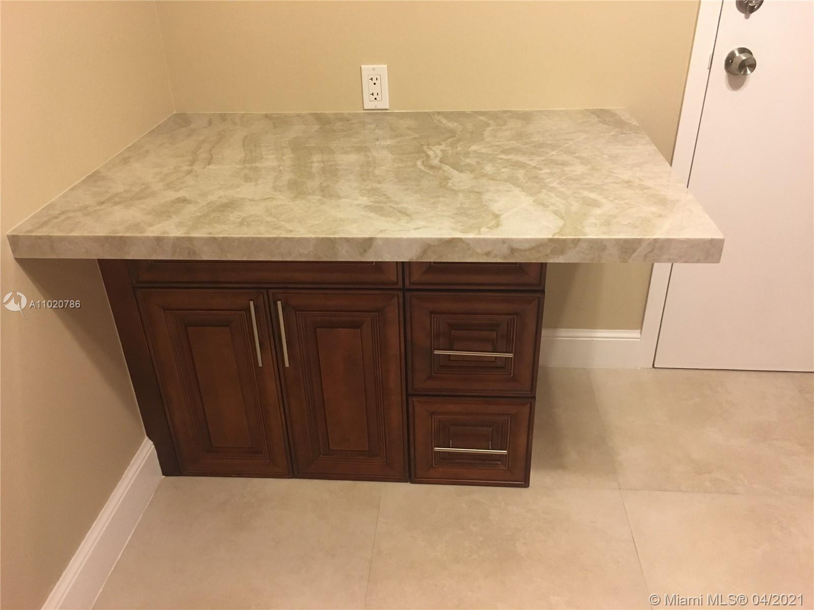 Hallandale Beach, FL 33009,401 NE 14 Ave #503