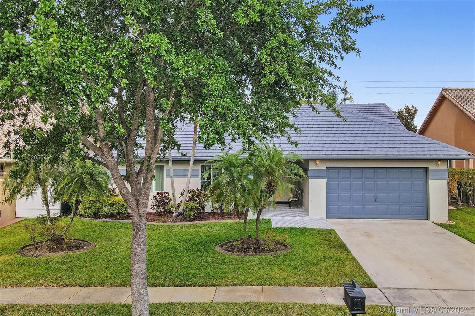 1427 NW 161st Ave, Pembroke Pines, FL 33028