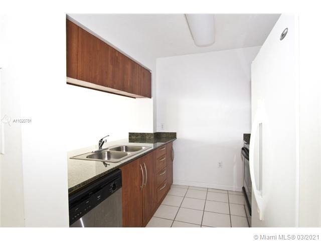 Miami, FL 33131,1200 Brickell Bay Dr #1605