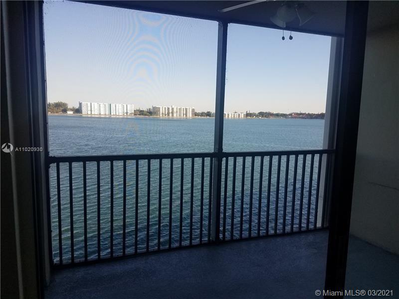 Oakland Park, FL 33309,117 Lake Emerald Dr #302