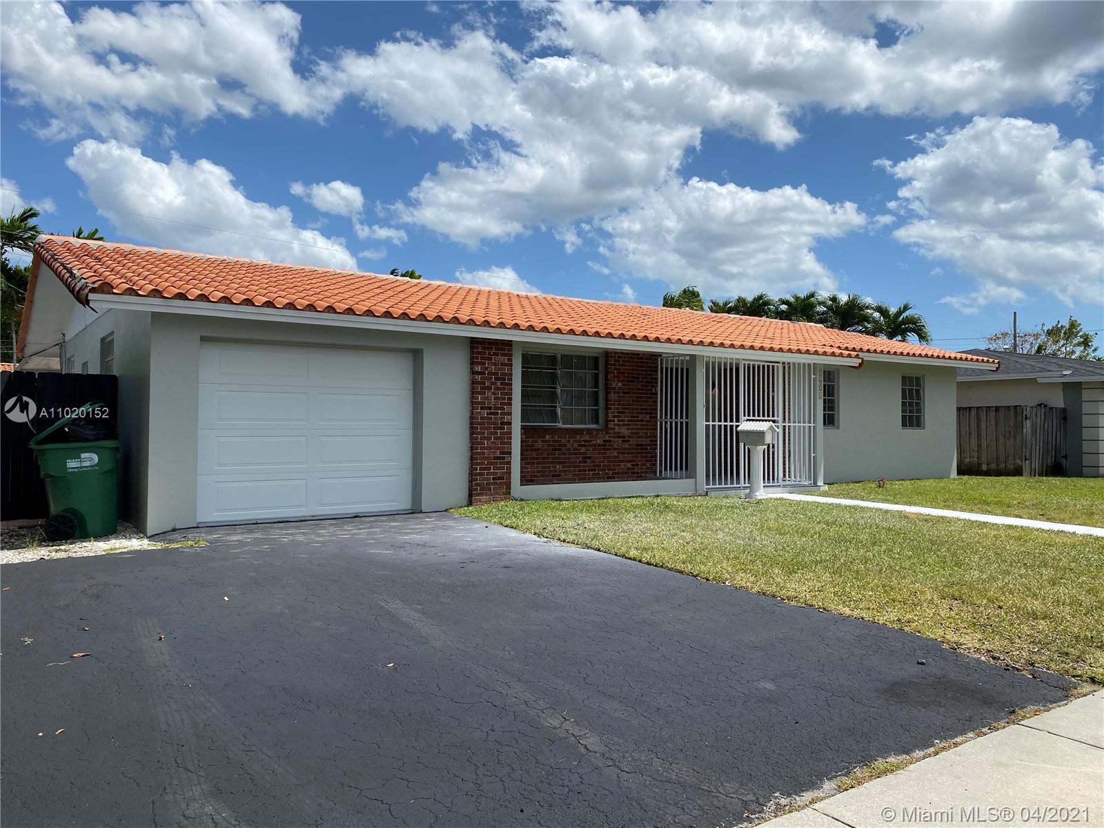 Miami, FL 33165,4621 SW 89th Ct