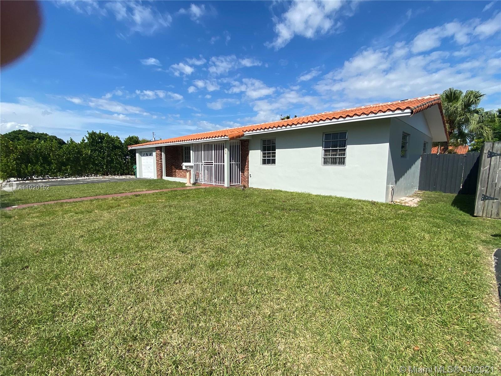 Miami, FL 33165,4621 SW 89th Ct