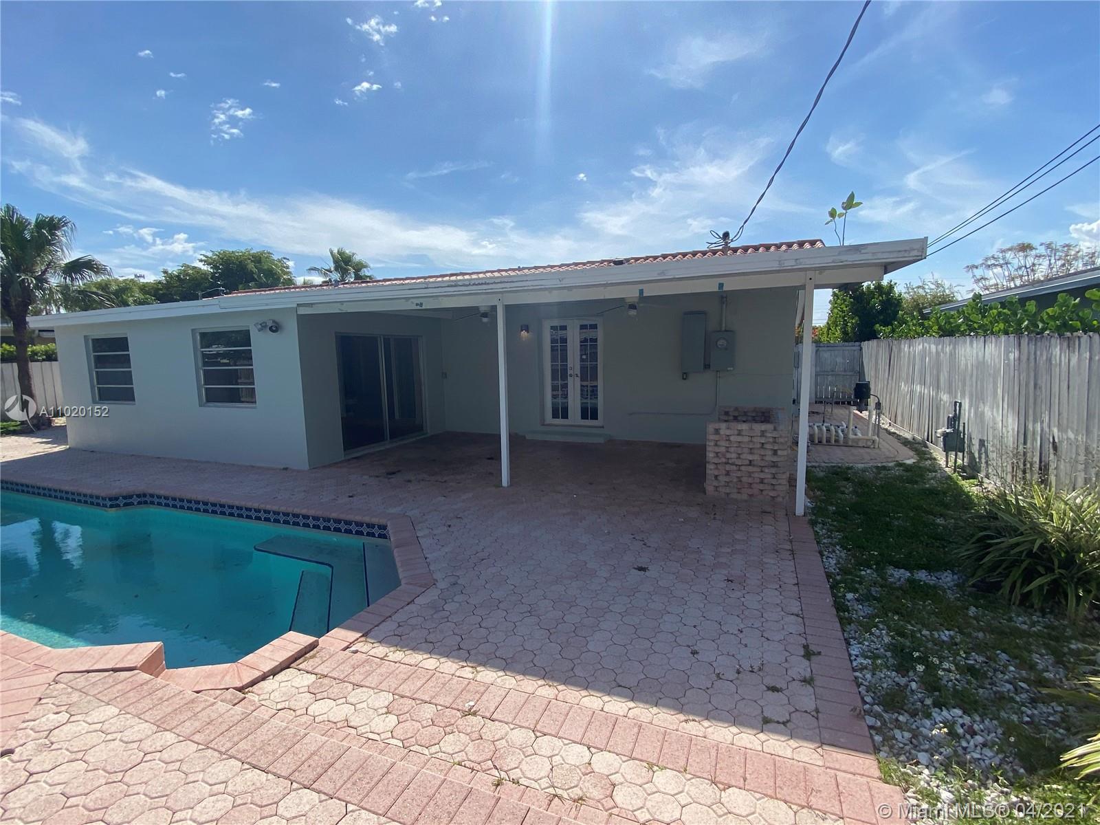 Miami, FL 33165,4621 SW 89th Ct