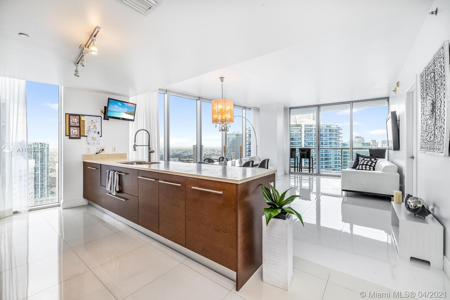 475 Brickell Ave #4915, Miami, FL 33131