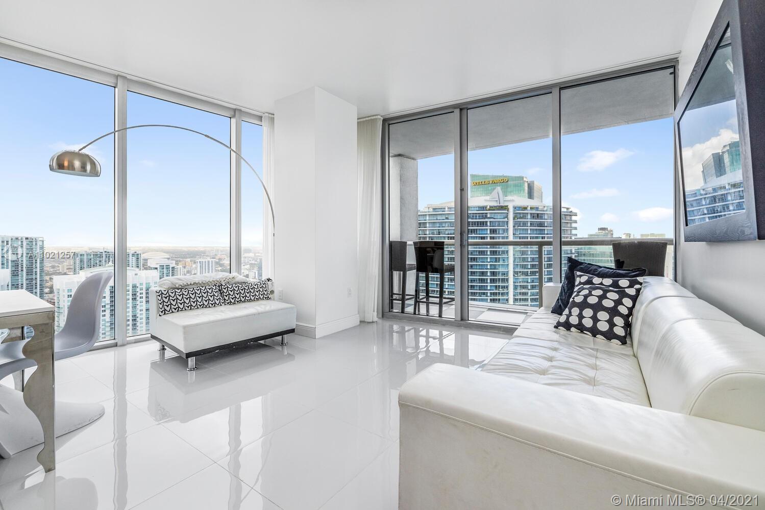 Miami, FL 33131,475 Brickell Ave #4915