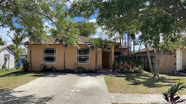 537 SW 3rd St, Florida City, FL 33034