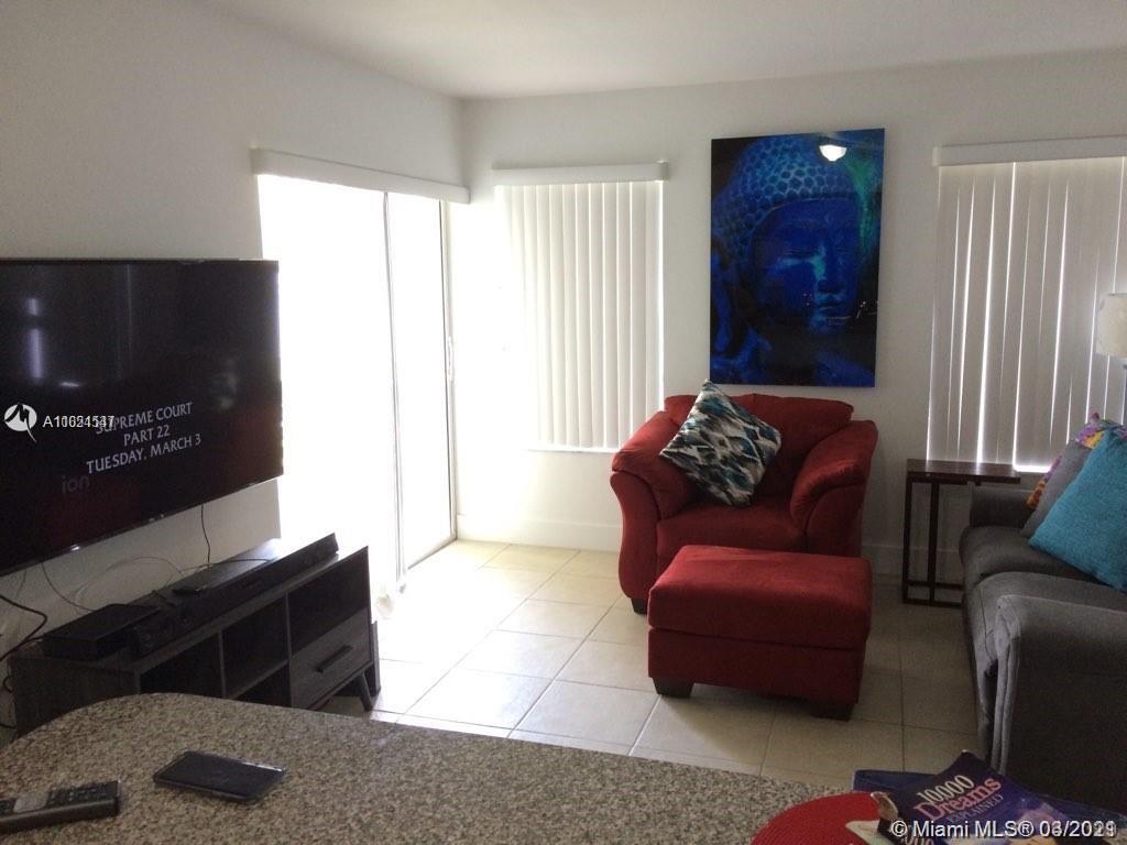 Hialeah, FL 33015,17520 NW 67th Pl #J-3