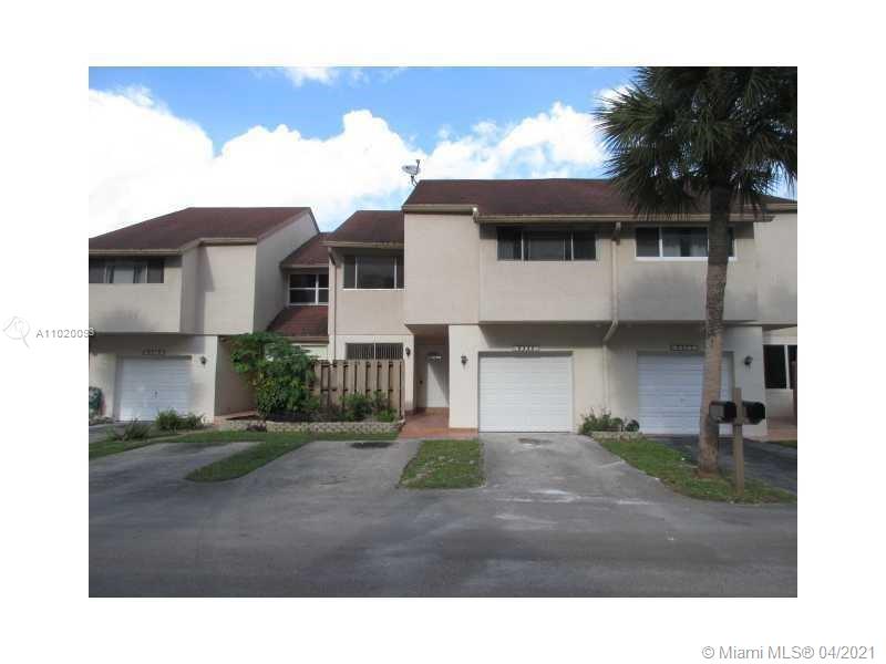 8220 NW 8th St #5, Plantation, FL 33324