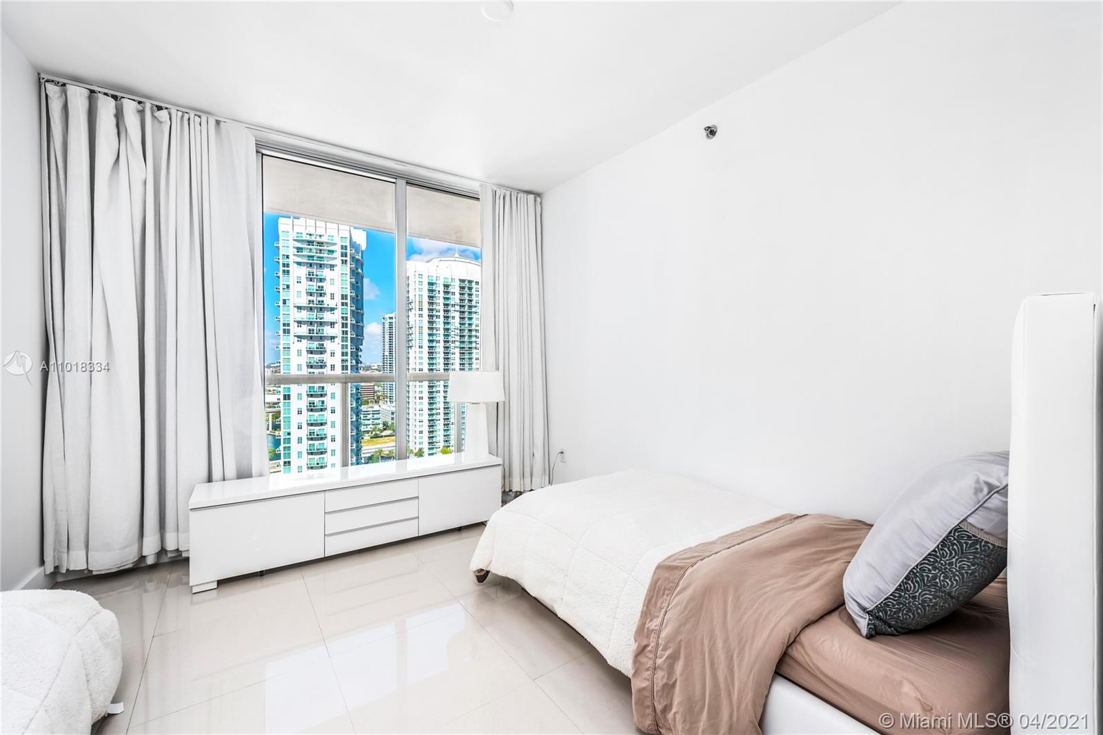 Miami, FL 33131,485 Brickell Ave #2704