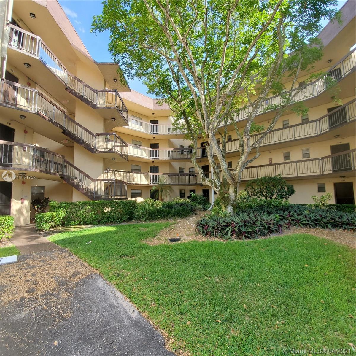 6755 W Broward Blvd #302, Plantation, FL 33317